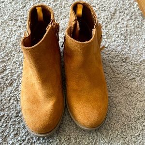 Old Navy Toddler Fringe booties